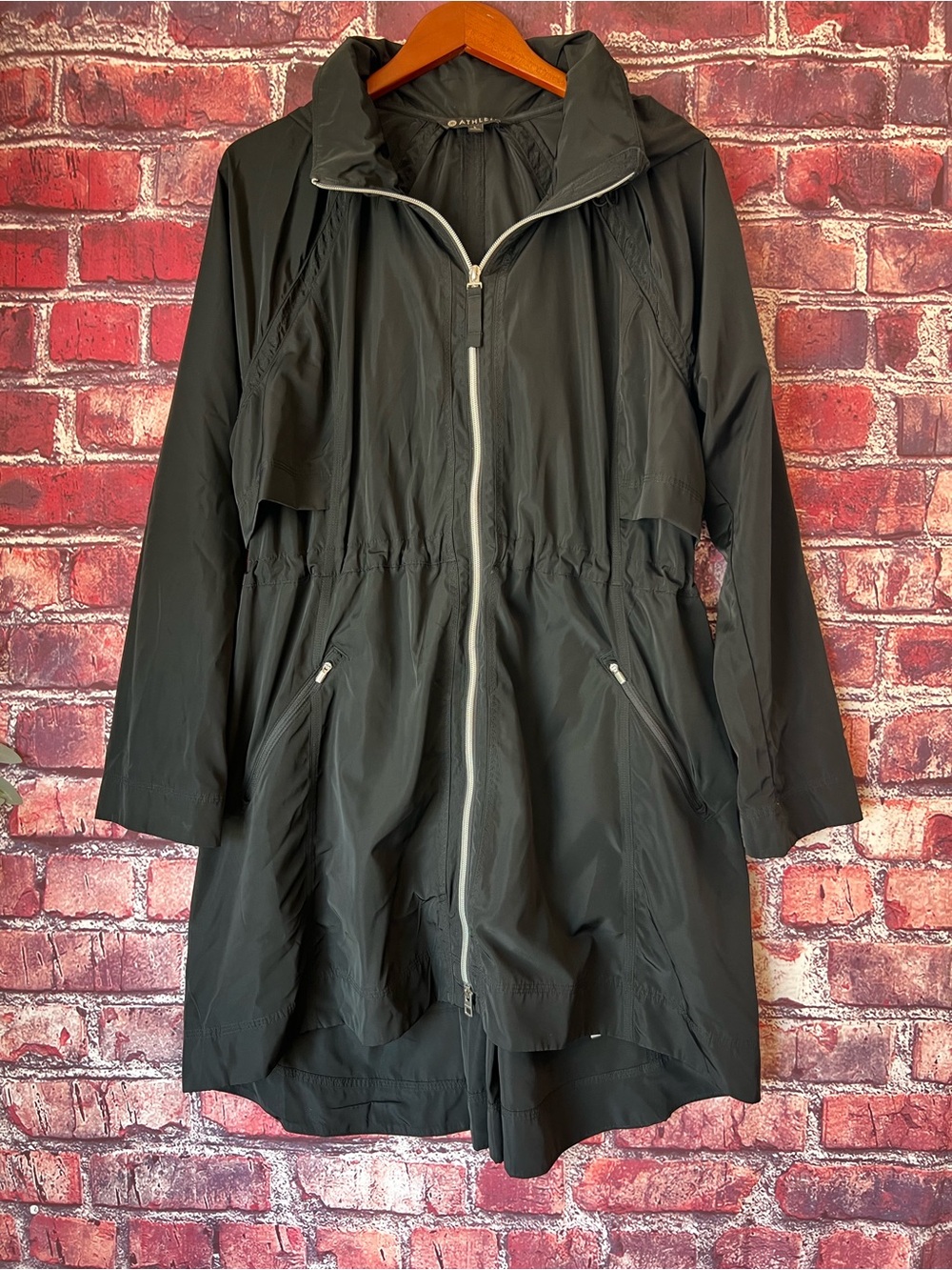 Athleta Rain Drop Long Hooded Jacket Black Packable Cinch Waist Size L
